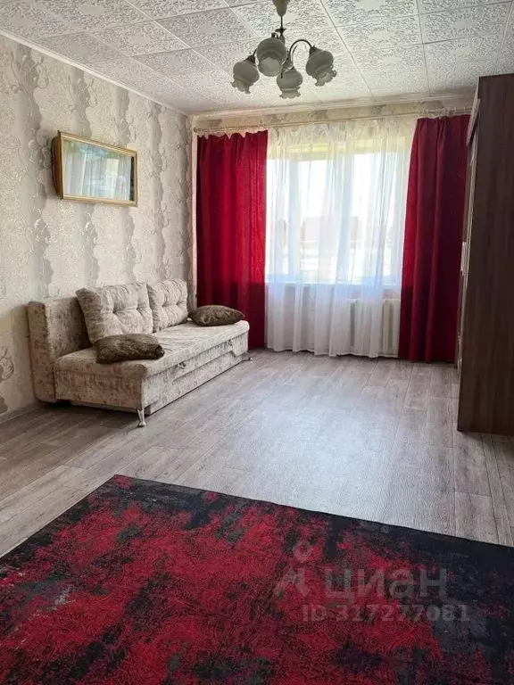 1-к кв. Свердловская область, Богданович 3-й кв-л, 8 (45.0 м) - Фото 0