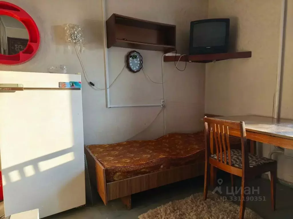 Комната Новосибирская область, Новосибирск ул. Петухова, 12 (12.0 м) - Фото 1