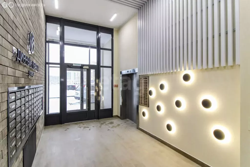 2-комнатная квартира: Тюмень, улица Пожарных и Спасателей, 14 (61 м) - Фото 2