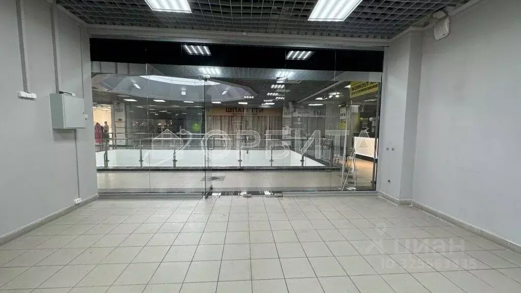 Торговая площадь в Тюменская область, Тюмень ул. 50 лет ВЛКСМ, 63 (142 ... - Фото 2