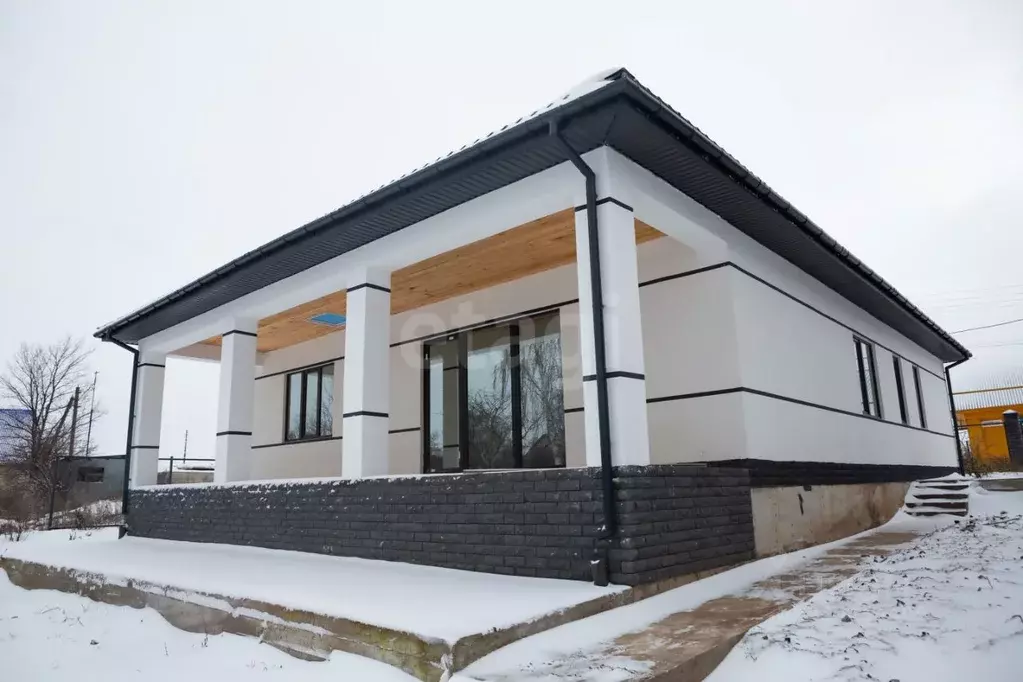 Дом в Башкортостан, Бирск городское поселение, с. Пономаревка ул. ... - Фото 1