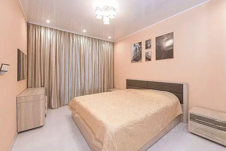 2-к кв. Тюменская область, Тюмень ул. Федюнинского, 30 (58.4 м) - Фото 1