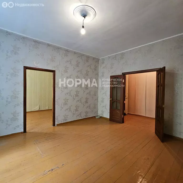 2-комнатная квартира: Октябрьский, улица Горького, 40 (57.8 м) - Фото 1