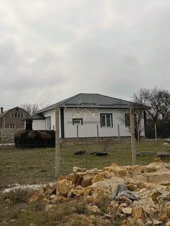 Дом в Крым, Симферополь ул. Золотистая (79 м) - Фото 2