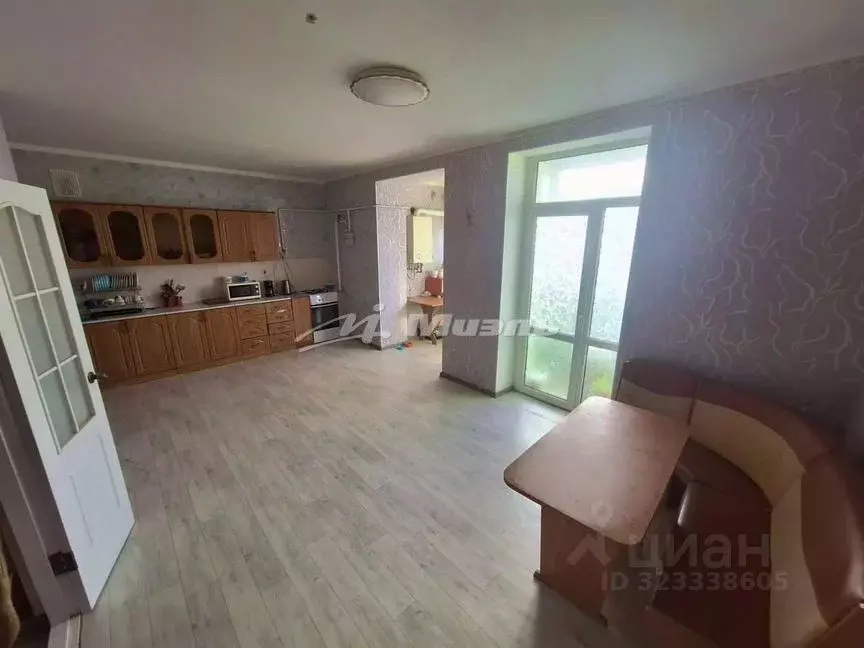 3-к кв. Крым, Симферополь ул. Балаклавская, 121 (151.4 м) - Фото 1