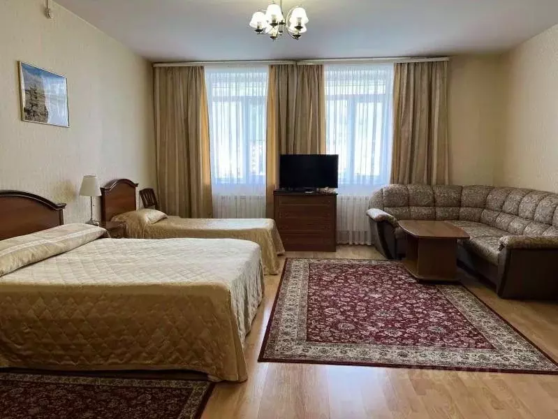 Комната Алтай, Горно-Алтайск ул. Григория Чорос-Гуркина, 71 (48.0 м) - Фото 1
