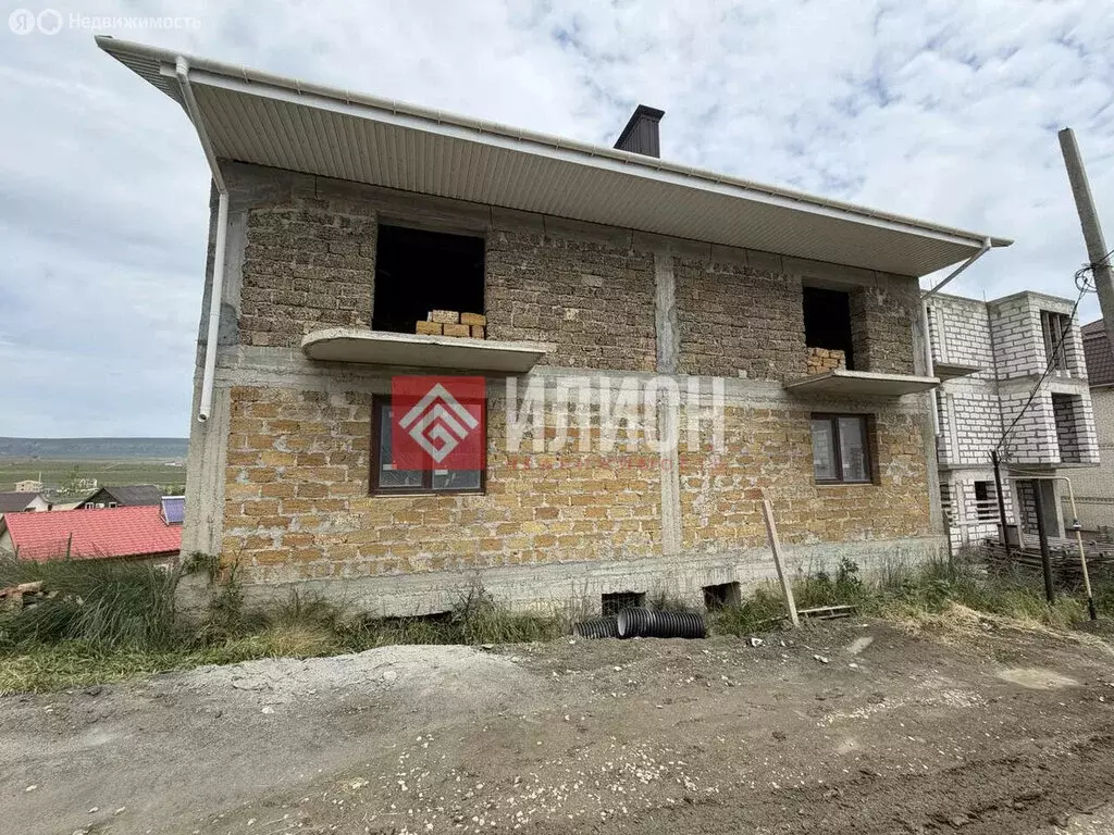 Дом в Коктебель, улица Ленина (290 м) - Фото 1