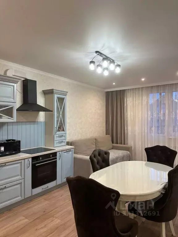 2-к кв. Татарстан, Казань ул. Адоратского, 1Б (88.0 м) - Фото 1
