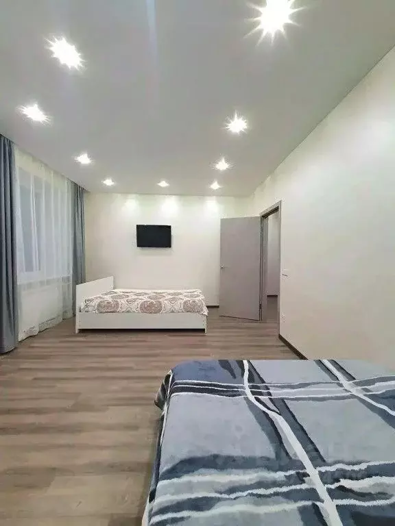 1-к кв. Татарстан, Казань ул. Братьев Касимовых, 6А (55.0 м) - Фото 1