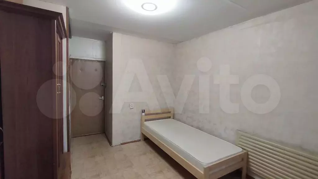 Комната 13,6 м в 4-к., 4/9 эт. - Фото 1