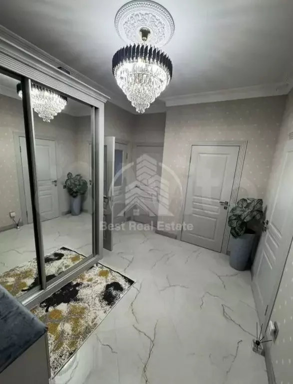 3-к. квартира, 81 м, 2/6 эт. - Фото 0