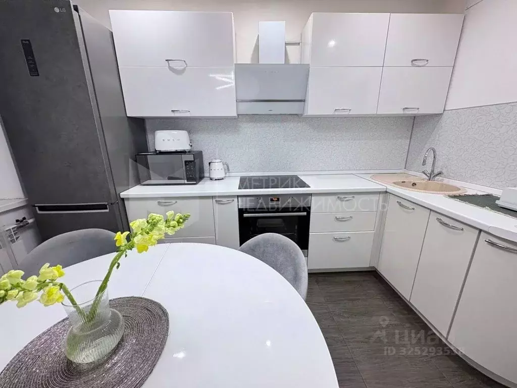 2-к кв. Тюменская область, Тюмень ул. Западносибирская, 22 (50.6 м) - Фото 1