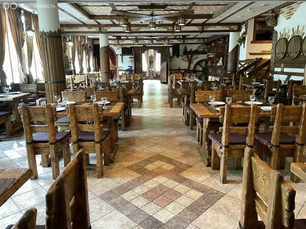 Торговая площадь (475 м) - Фото 2