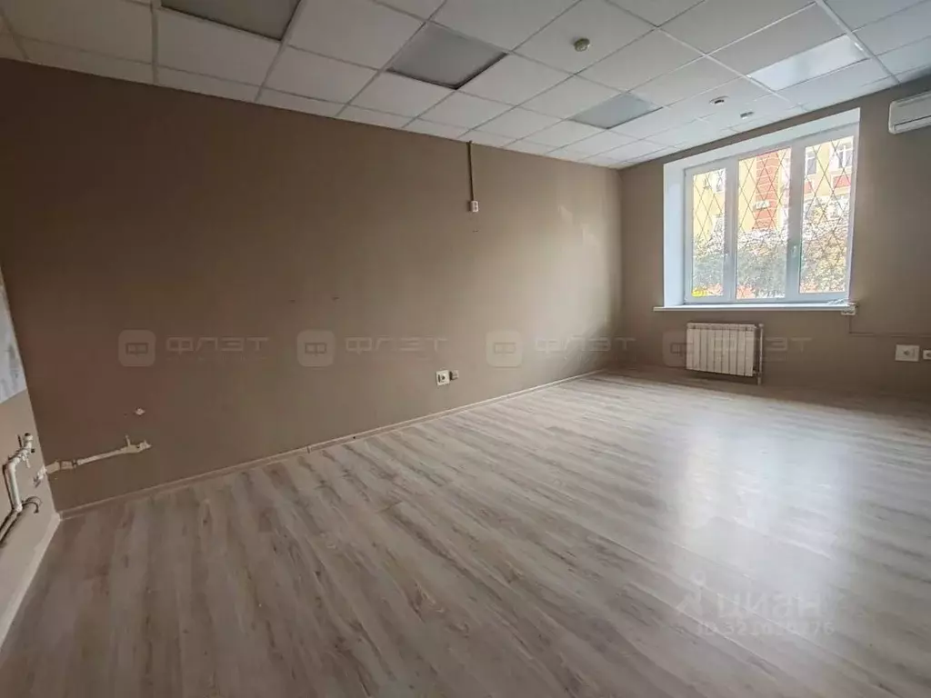 Помещение свободного назначения в Татарстан, Казань ул. Хади Такташа, ... - Фото 1