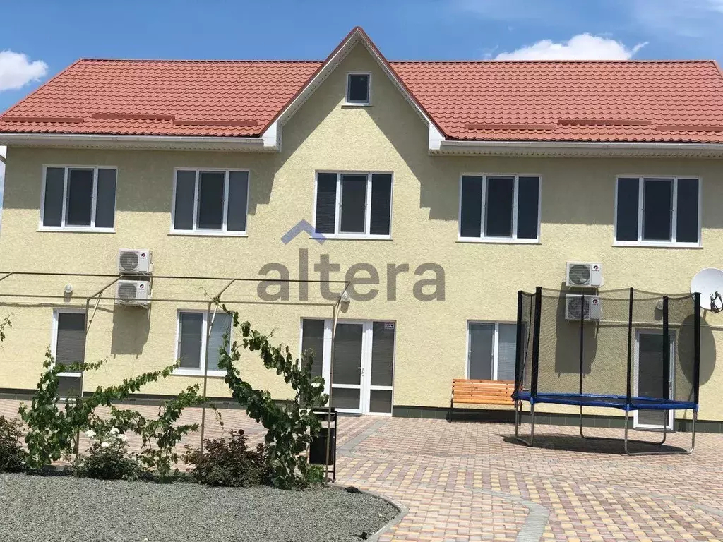 Дом в Крым, Евпатория городской округ, Заозерное пгт ул. Тенистая, 6 ... - Фото 1