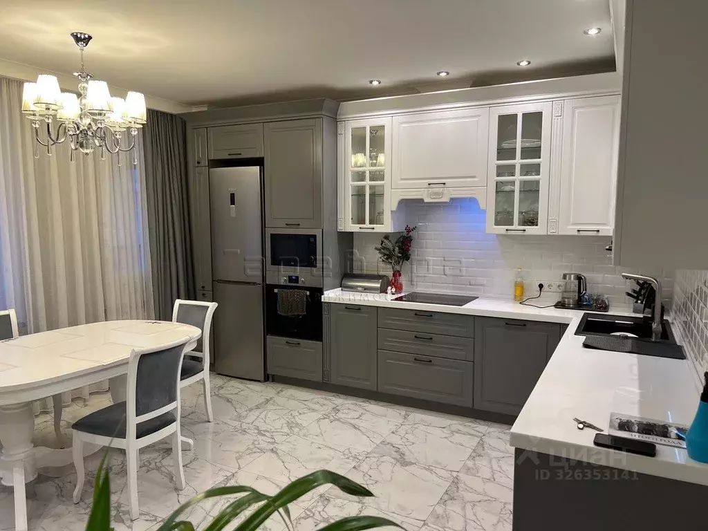 3-к кв. Красноярский край, Красноярск ул. Молокова, 1к3 (139.0 м) - Фото 1