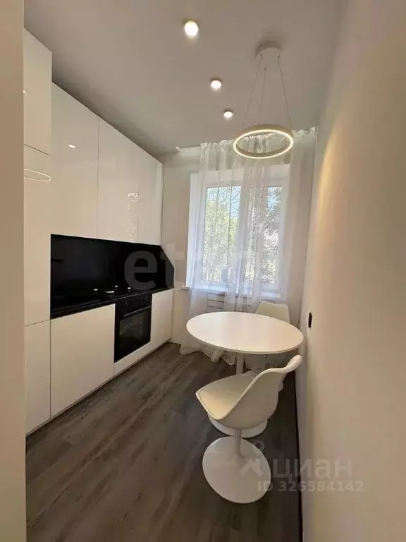 2-к кв. Севастополь ул. Маршала Крылова, 3 (42.0 м) - Фото 1