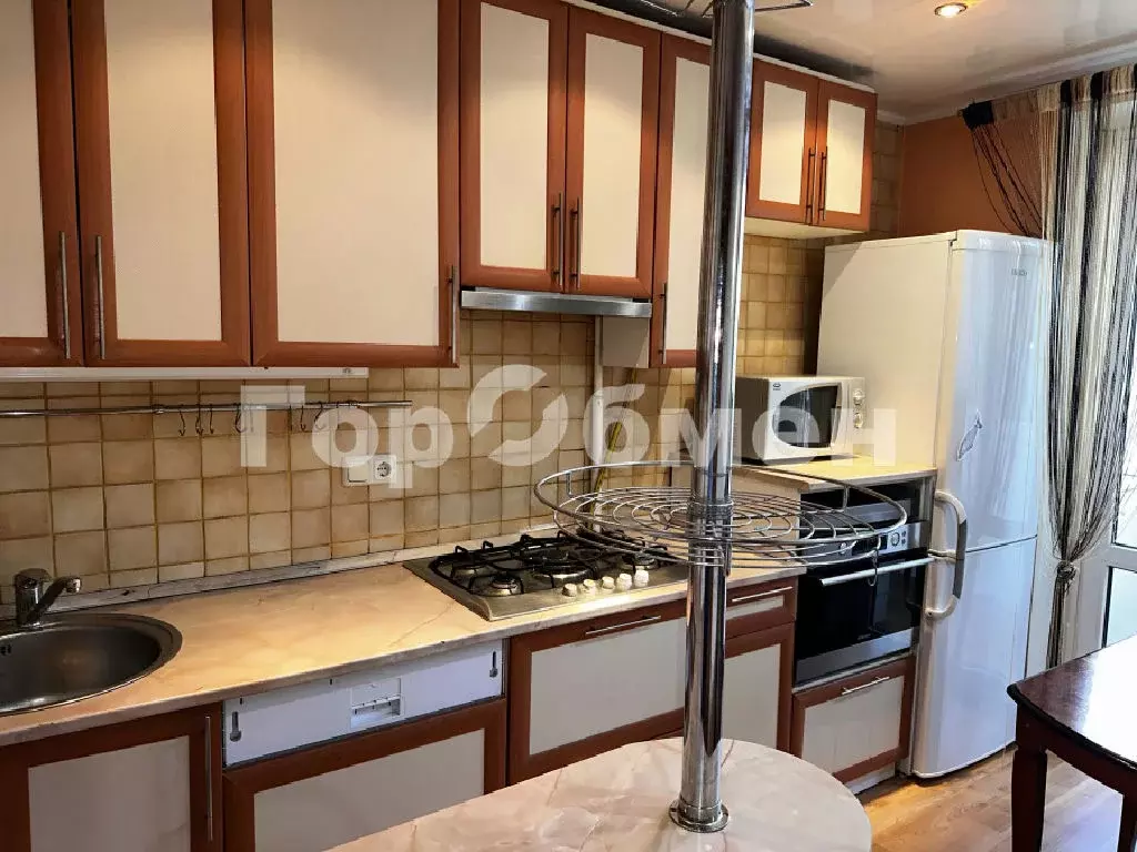 Продается 3-комнатная квартира - Фото 1