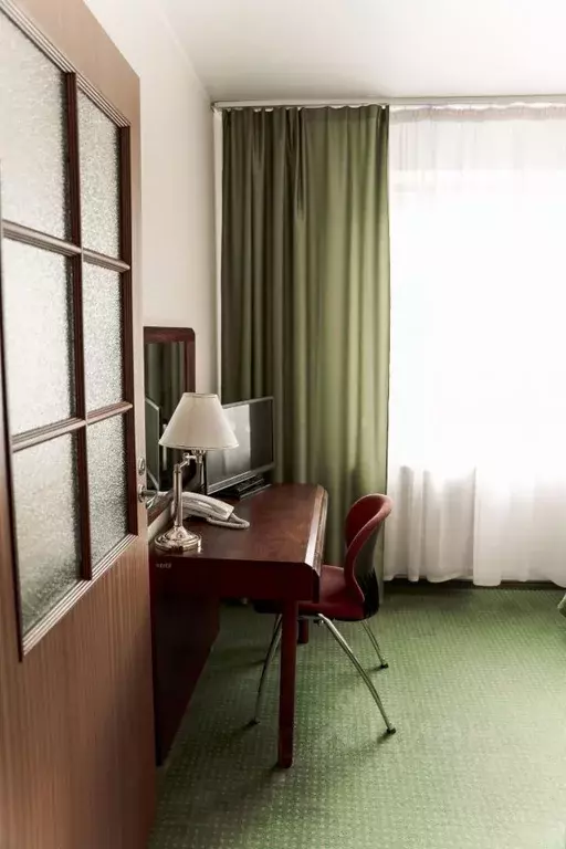 Комната Ханты-Мансийский АО, Когалым Ленинградская ул., 49 (1.0 м) - Фото 0