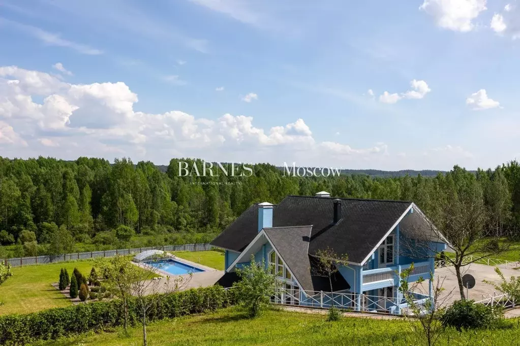Дом в Ленинградская область, Выборгский район, Рощинское городское ... - Фото 1
