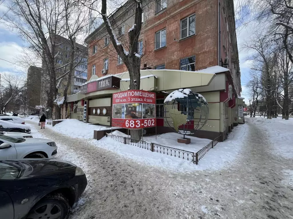 Помещение свободного назначения в Саратовская область, Саратов пл. ... - Фото 0