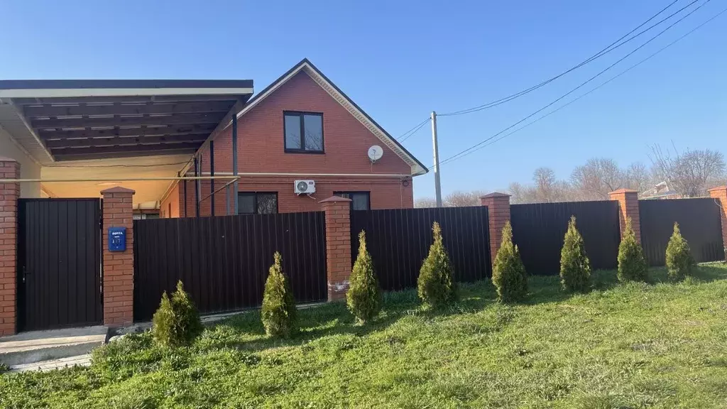 Дом в Краснодарский край, Динской район, с. Красносельское ул. ... - Фото 1