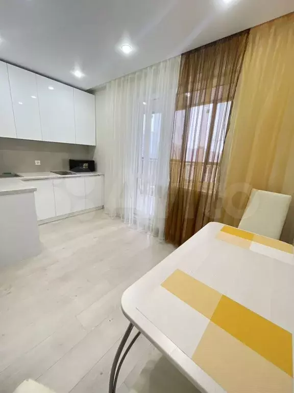 1-к. квартира, 40 м, 3/10 эт. - Фото 0
