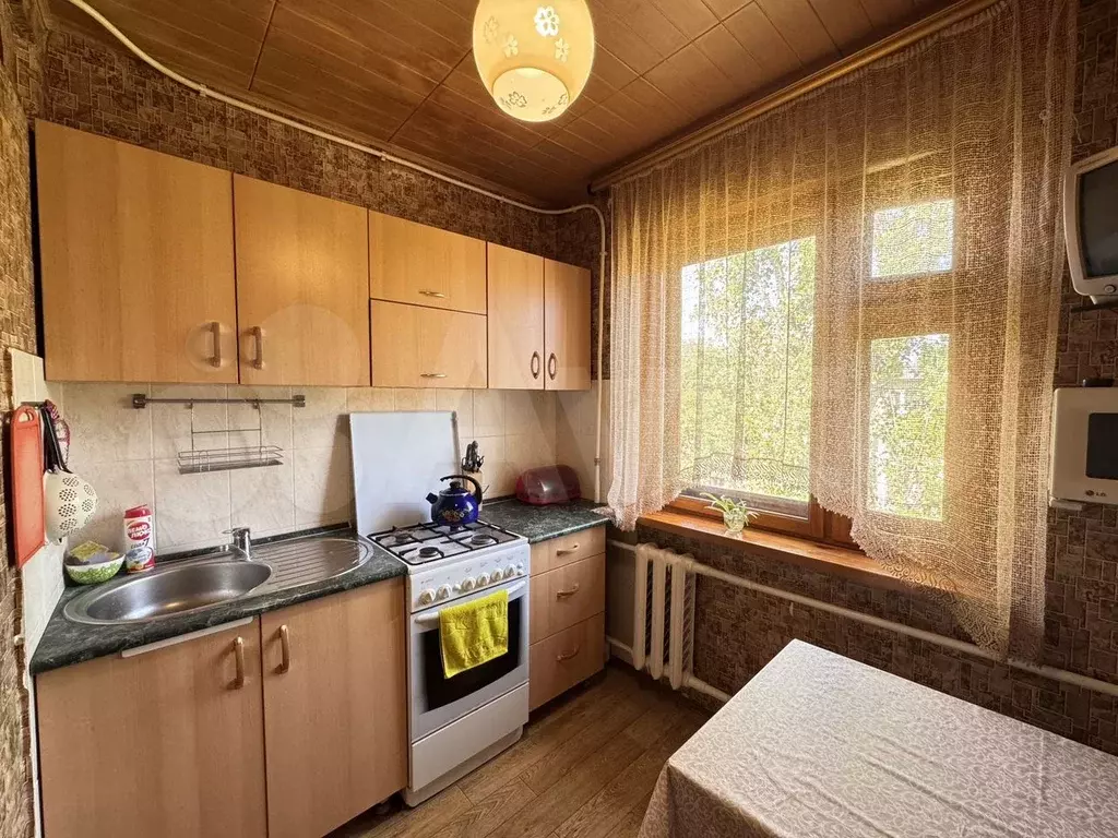 2-к. квартира, 43 м, 5/5 эт. - Фото 0