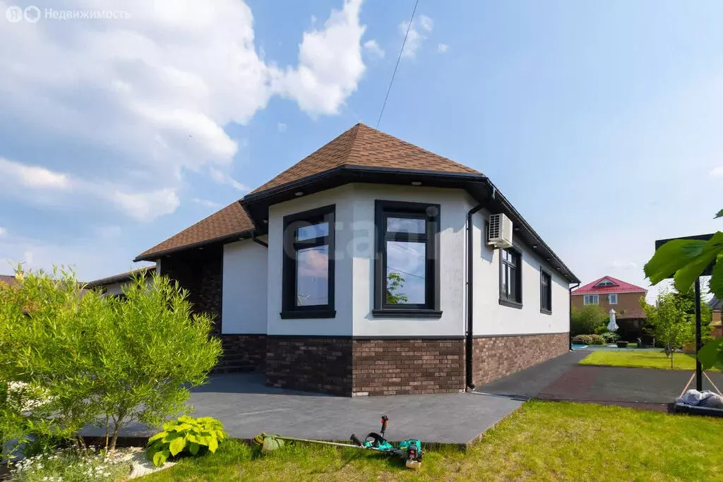 Дом в Тюменский район, деревня Паренкина, Никольская улица (208.3 м) - Фото 0