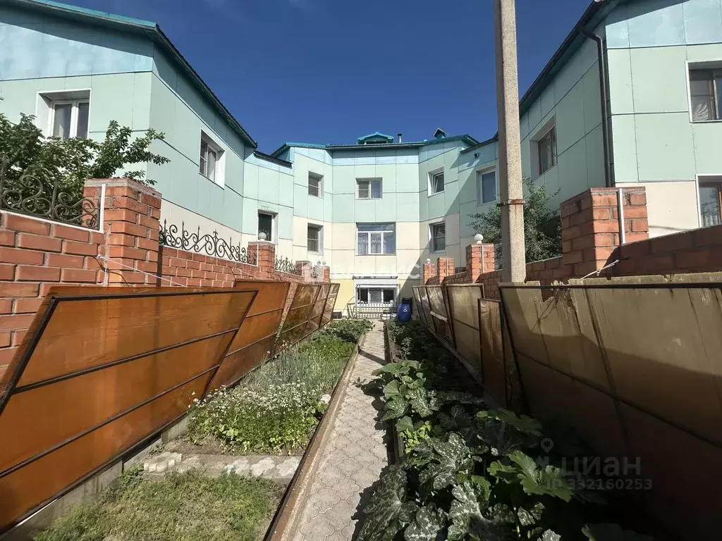 Таунхаус в Бурятия, Улан-Удэ ул. Бабушкина, 182/4 (297 м) - Фото 1