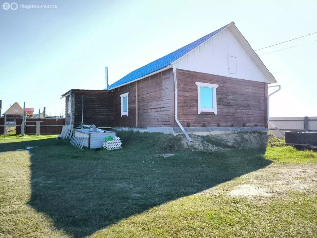 Дом в Амга, улица В.Н. Стручкова, 42 (90.3 м) - Фото 0