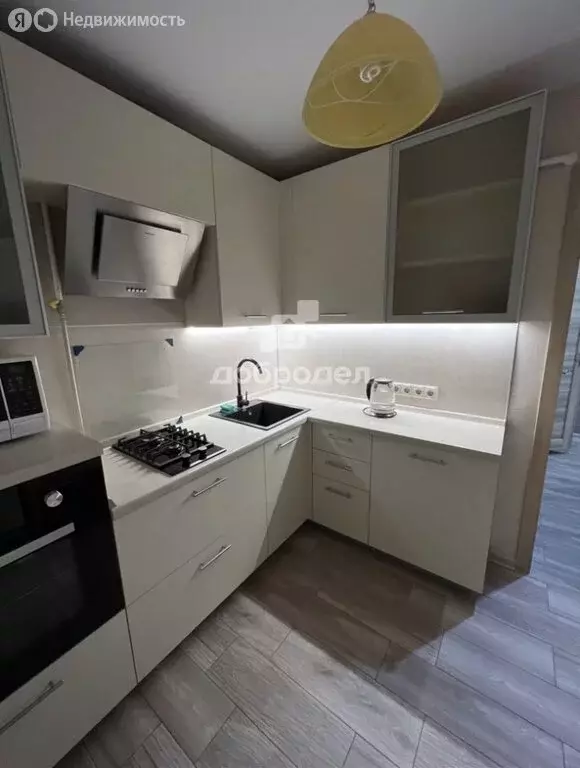 2-комнатная квартира: Екатеринбург, улица Викулова, 33/3 (43.4 м) - Фото 1