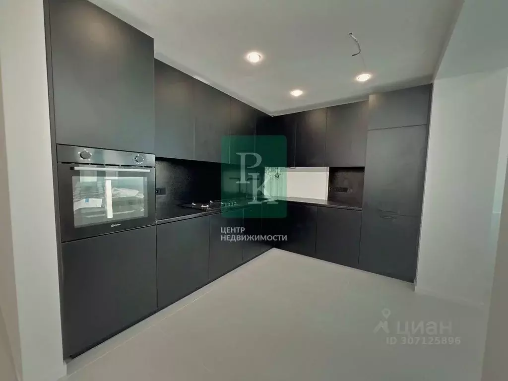 3-к кв. Севастополь ул. Хрусталева, 137 (69.2 м) - Фото 1