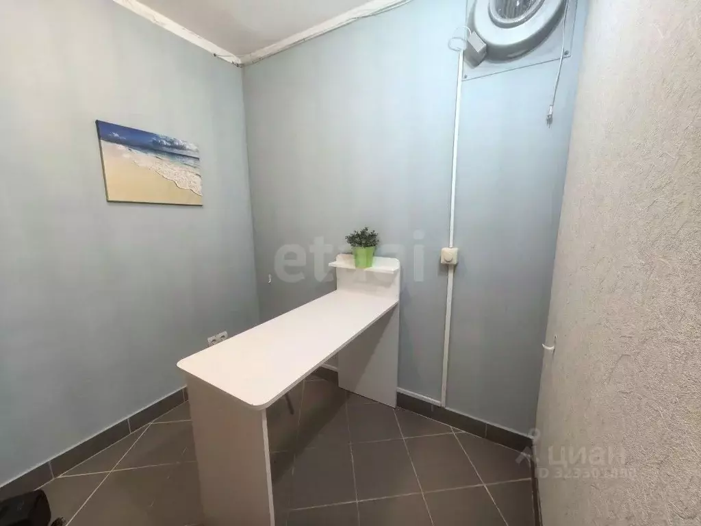 Помещение свободного назначения в Удмуртия, Ижевск Майская ул., 22 (4 ... - Фото 1