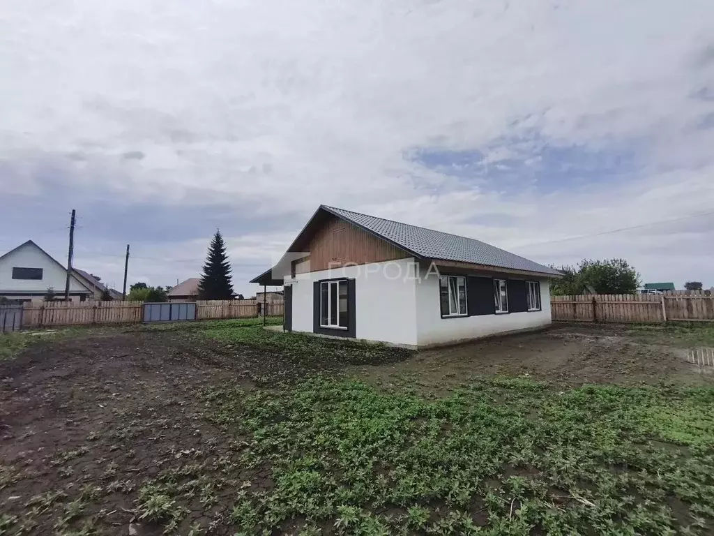 Дом в Алтайский край, Первомайский район, с. Боровиха Железнодорожная ... - Фото 1