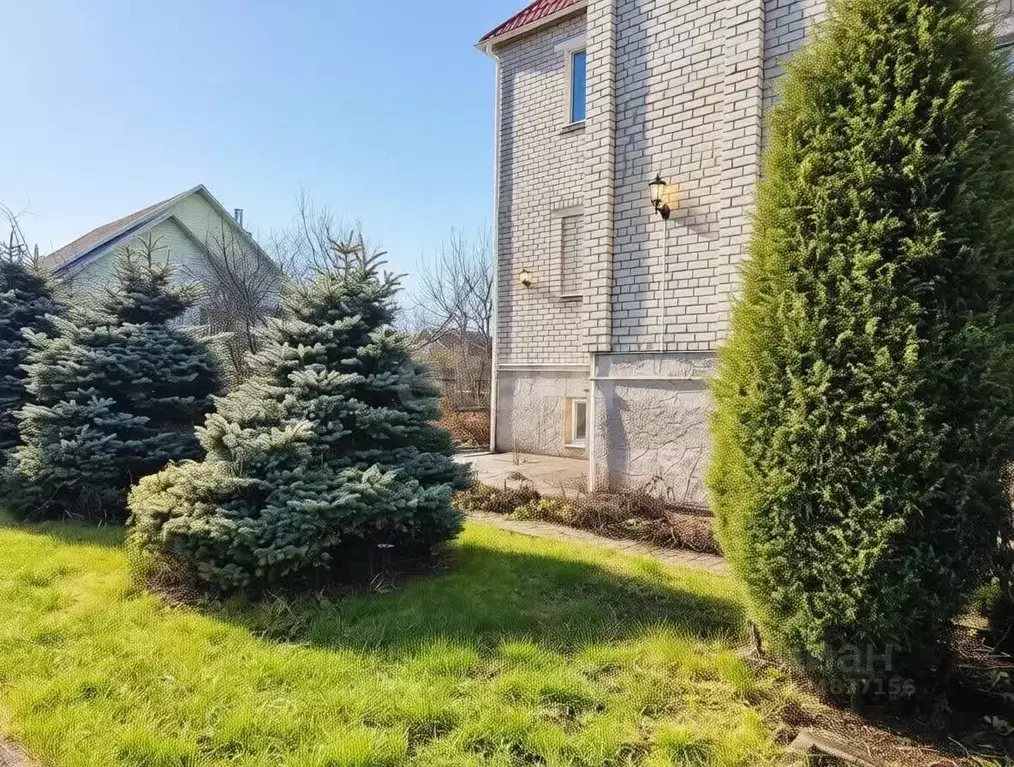 Дом в Псковская область, Остров ул. Энтузиастов, 12 (305 м) - Фото 1