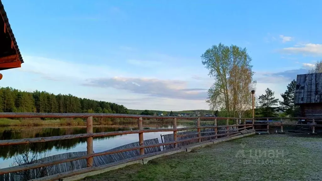 Участок в Свердловская область, Сысертский городской округ, с. ... - Фото 1