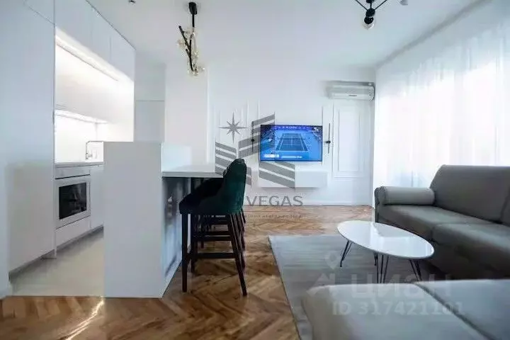 3-к кв. Татарстан, Казань ул. Сибгата Хакима, 3 (95.0 м) - Фото 0