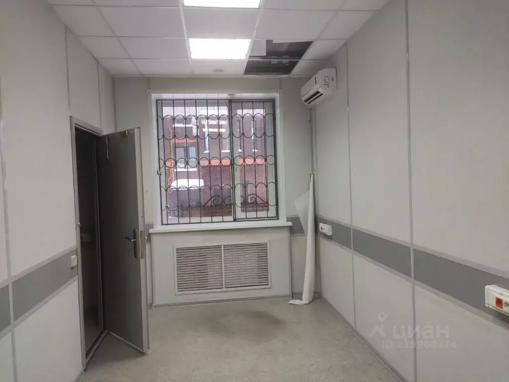 Офис в Ульяновская область, Ульяновск ул. Радищева, 30А (20 м) - Фото 1