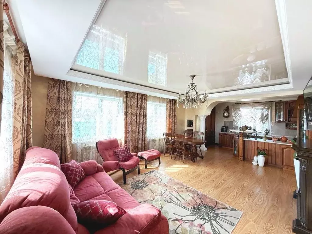 Коттедж в Хабаровский край, Хабаровск ул. 8 Марта, 35 (250 м) - Фото 1