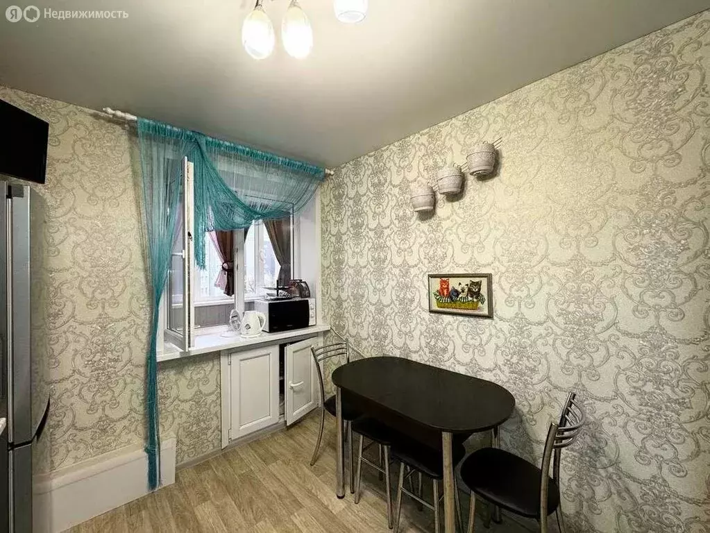 2-комнатная квартира: Киров, улица Свободы, 170 (54 м) - Фото 2