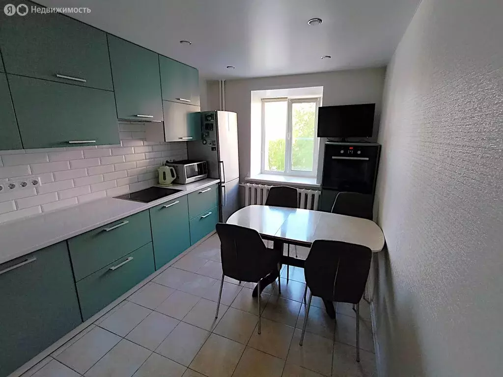 3-комнатная квартира: Киров, улица Кольцова, 11Б (82.6 м) - Фото 1