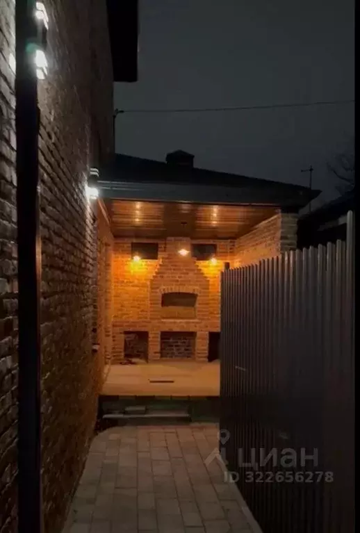 Дом в Ростовская область, Ростов-на-Дону Белорусская ул., 100А (130 м) - Фото 1