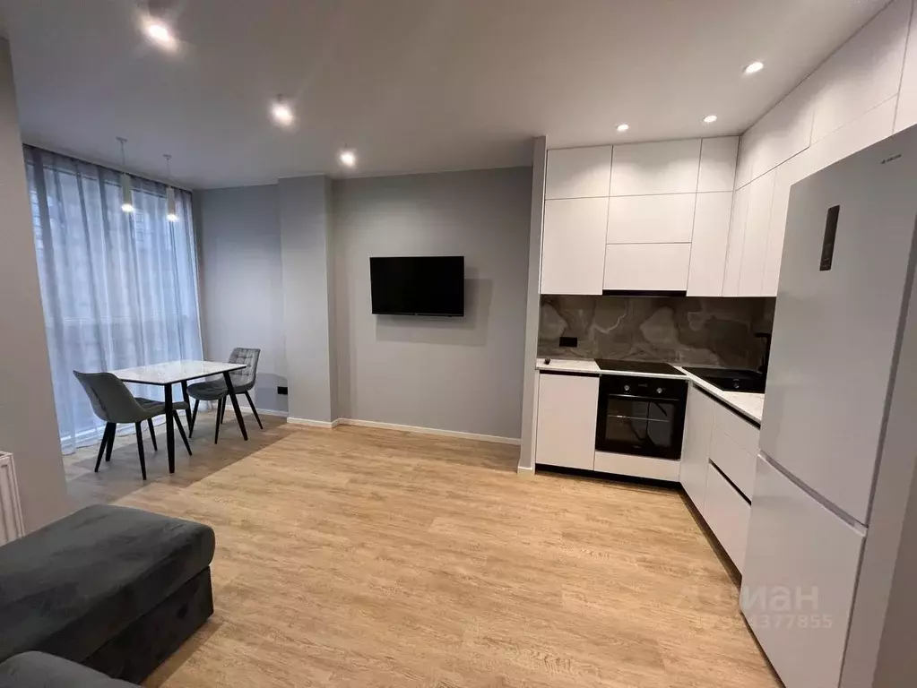 Студия Приморский край, Владивосток ул. Полковника Фесюна, 18 (30.0 м) - Фото 1