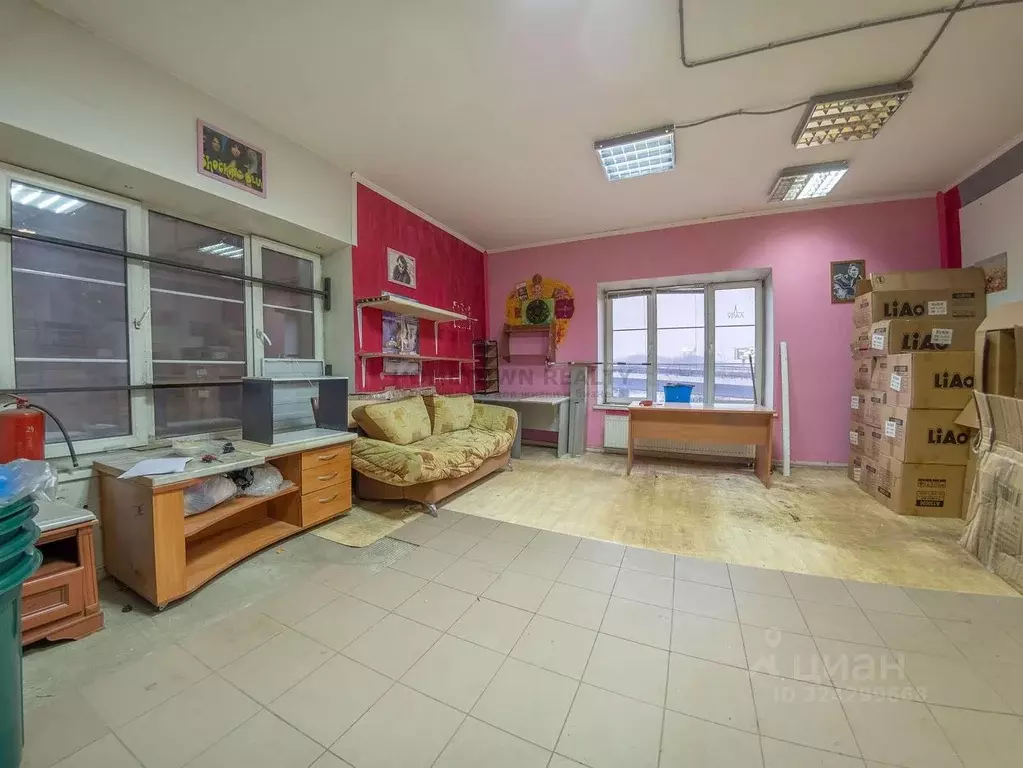 Помещение свободного назначения в Московская область, Реутов ш. ... - Фото 1