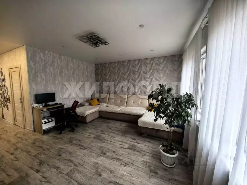 Дом в Хакасия, Абакан ул. Гастелло (100 м) - Фото 1