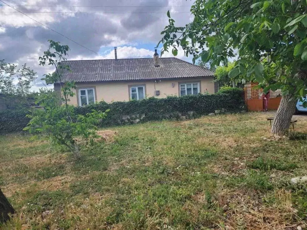 Дом в Крым, Кировский район, с. Льговское ул. Пушкина, 17 (60 м) - Фото 1