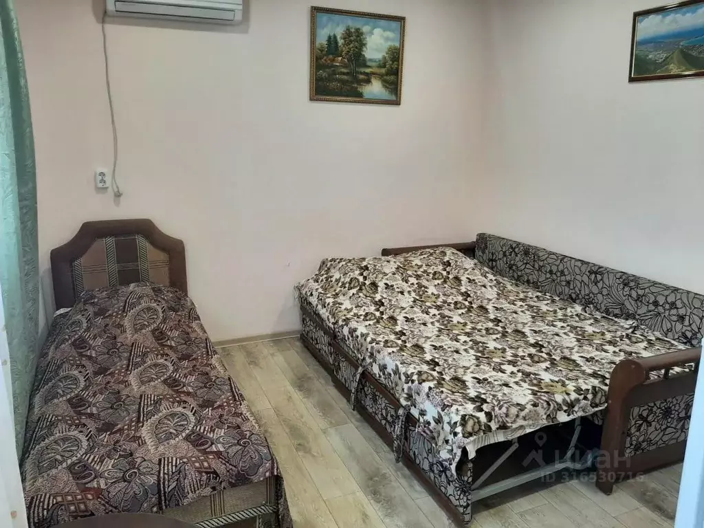 1-к кв. Краснодарский край, Геленджик Новороссийская ул., 27 (23.0 м) - Фото 0