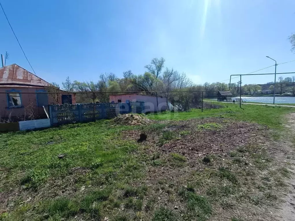 Дом в Белгородская область, Яковлевский муниципальный округ, с. Бутово ... - Фото 1