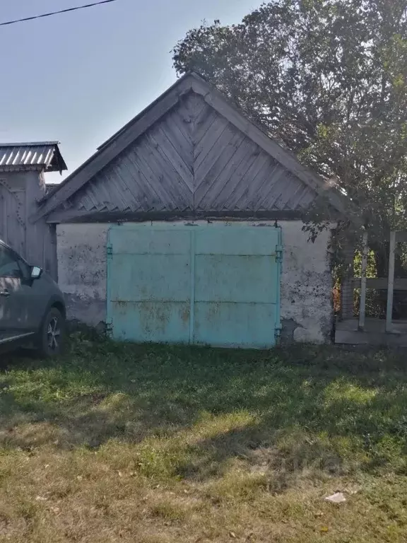 Дом в Ульяновская область, Вешкаймское городское поселение, с. Красный ... - Фото 1